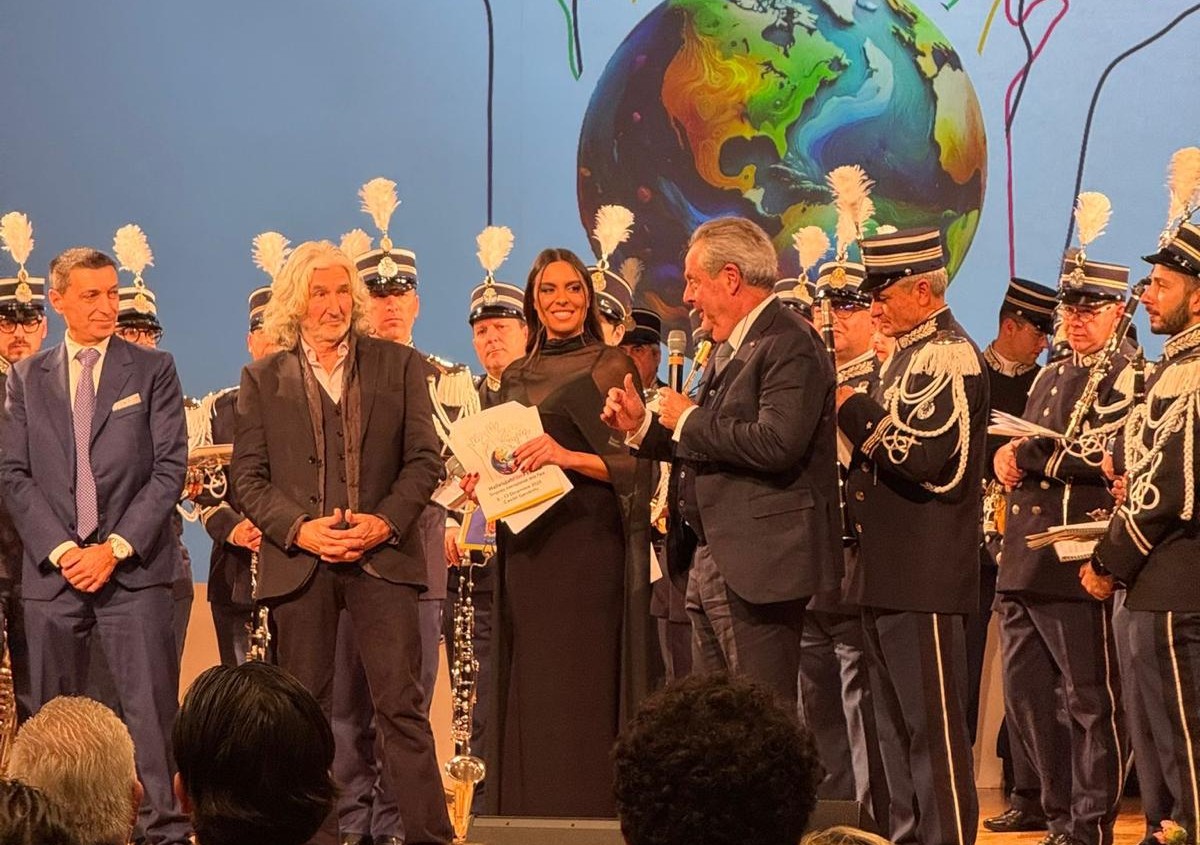 La leggenda di Phil Palmer esalta la Banda dell’Gendarmeria Vaticana al Gala del cinema nel Centro Mariapoli in occasione delI'HFF 2025